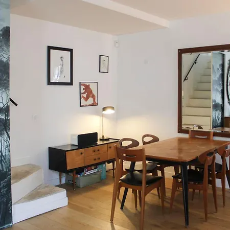 Charming Triplex With Garden Apartamento