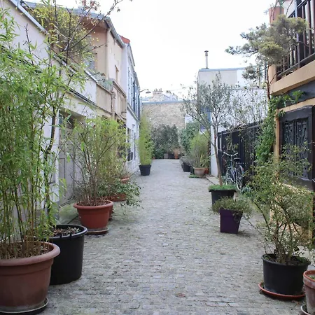 Charming Triplex With Garden Apartamento *